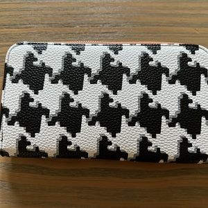 Thirty One Benjamin wallet